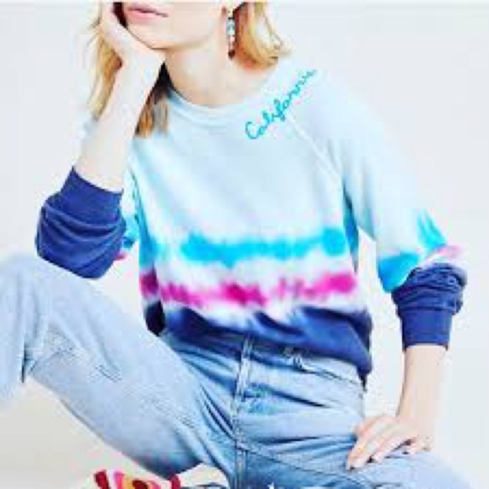 I stole my boyfriend's shirt California tie-dye sweatshirt